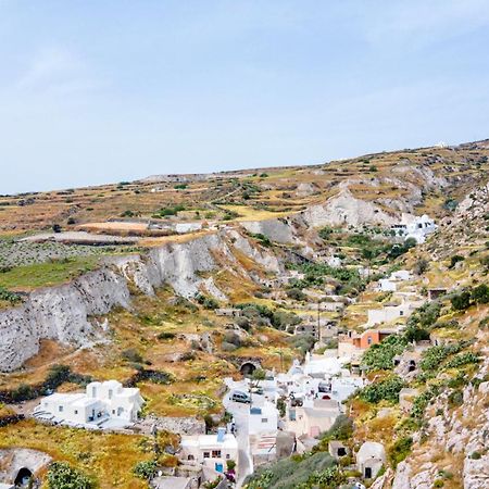 Traditional Farmers Caves Emporio  Exteriér fotografie